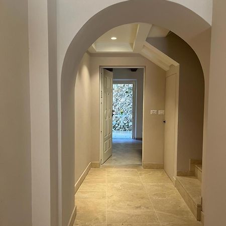 Апартаменты Charme In Centro With Private Parking Асколи-Пичено Экстерьер фото