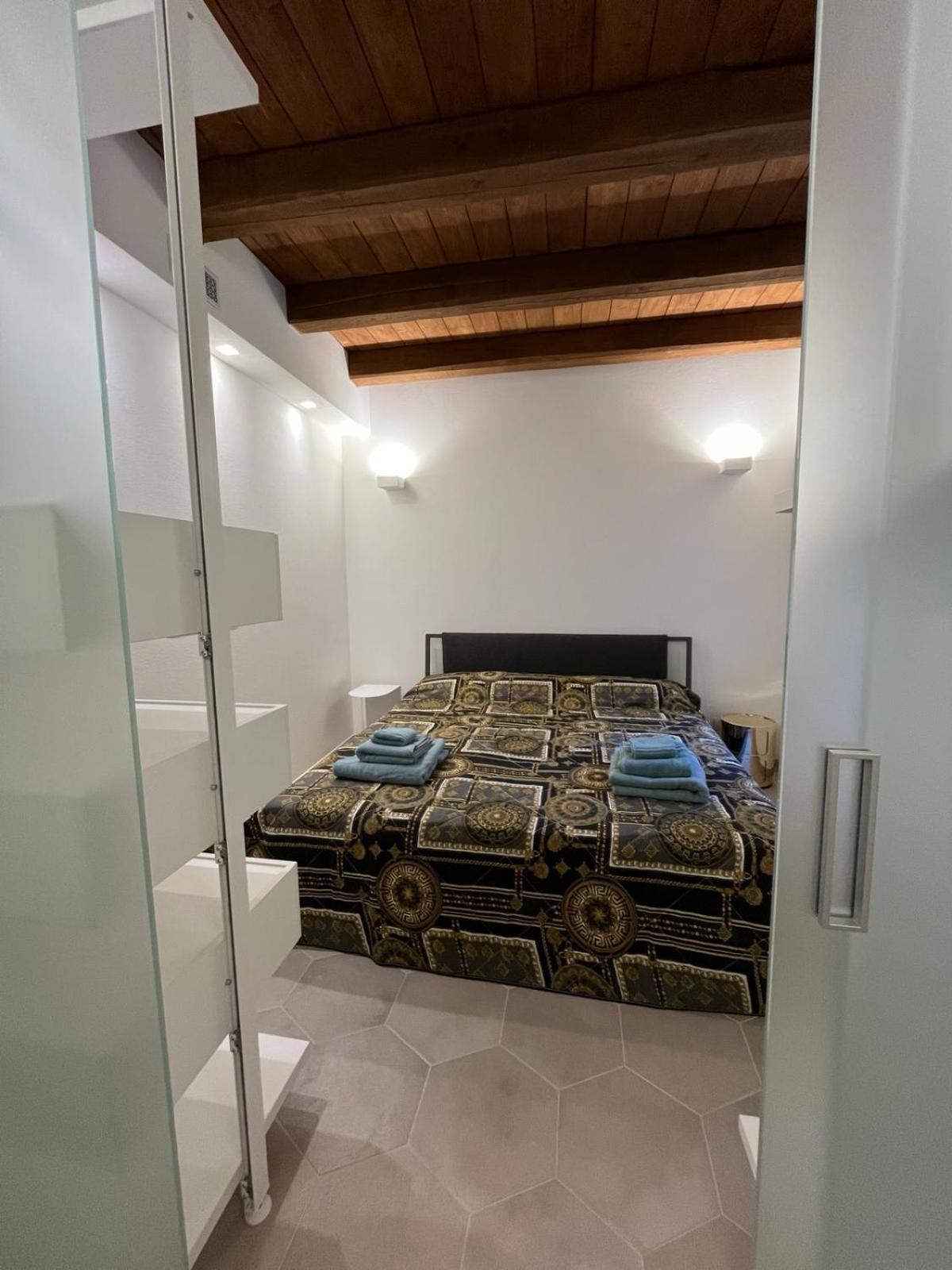 Апартаменты Charme In Centro With Private Parking Асколи-Пичено Экстерьер фото